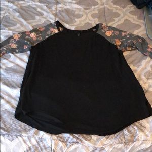 Torrid size 4 raglan shirt
